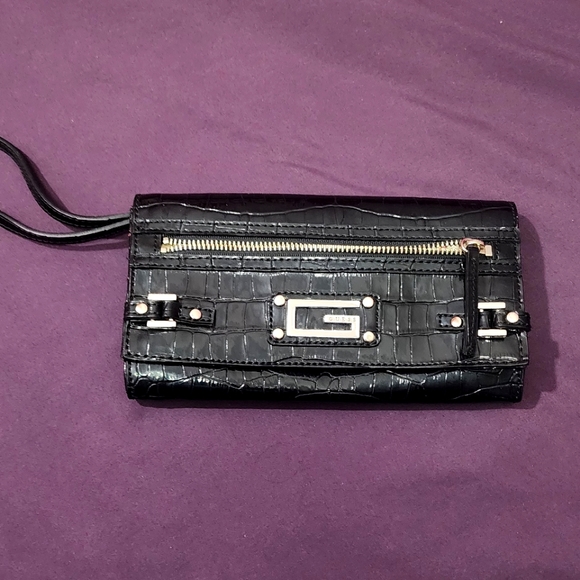 Guess Handbags - GUESS Purse/Wristlet